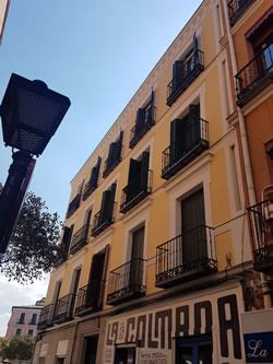 Obra en fachada y tejado en Madrid