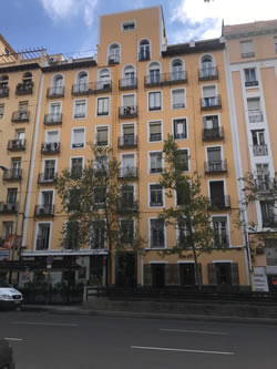 Obra de rehabilitación de fachada en la calle Río Rosas de Madrid